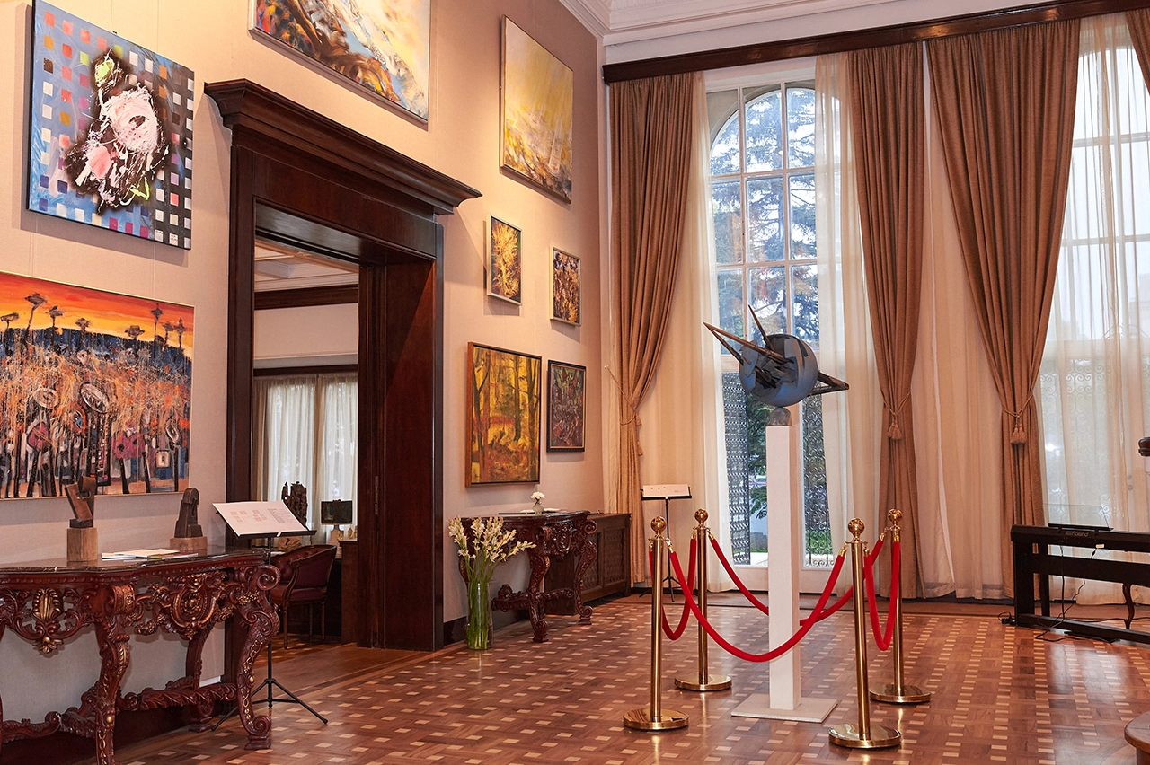 expozitii-si-programe-curatoriale